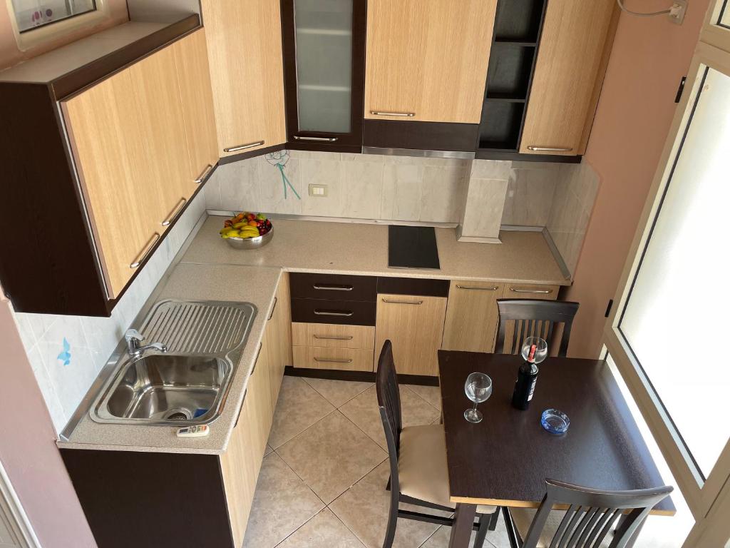 LUNGOMARE STUDIO APARTMENT - Image 3