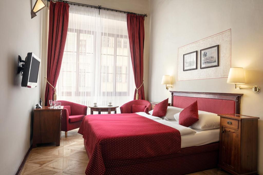 The Charles - Resim 12