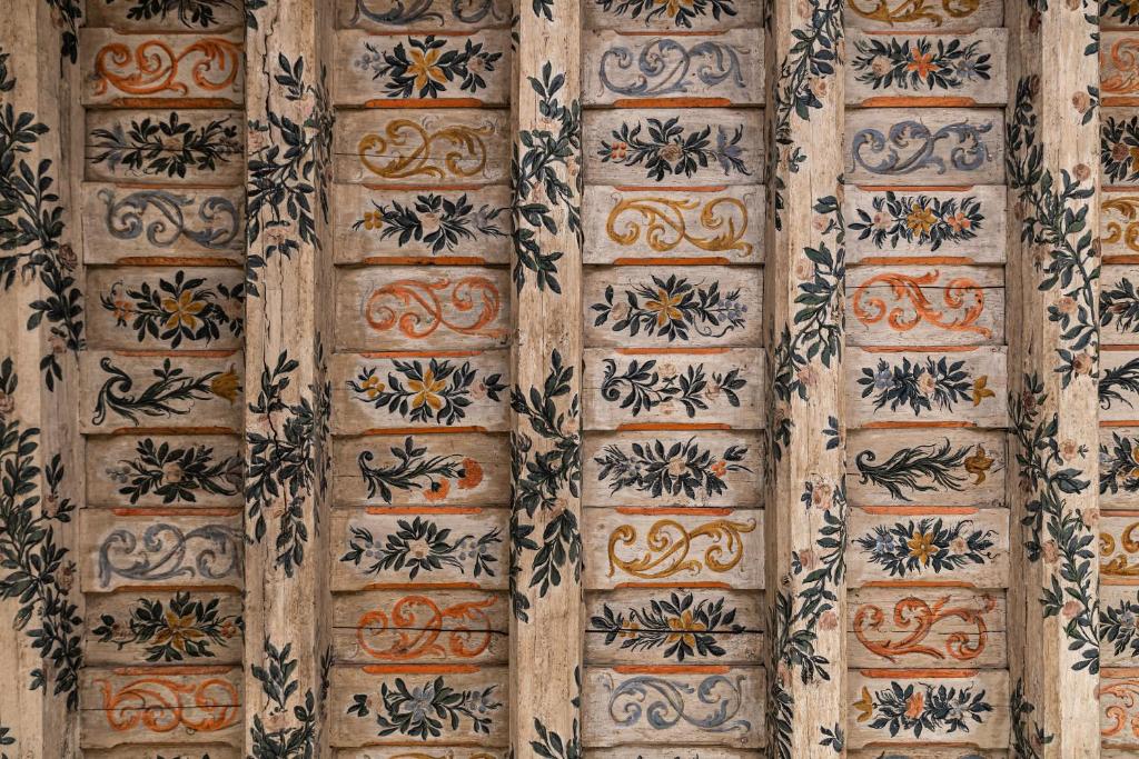 The Charles - Resim 29