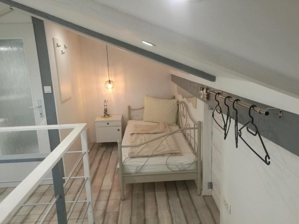Postel nebo postele na pokoji v ubytování Apartments LAVARIN