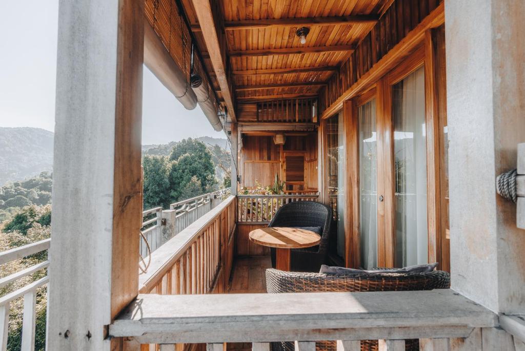 Balkón nebo terasa v ubytování Munduk Panorama