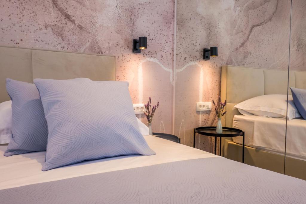 Posteľ alebo postele v izbe v ubytovaní Dubrovnik airport - Moonlight rooms