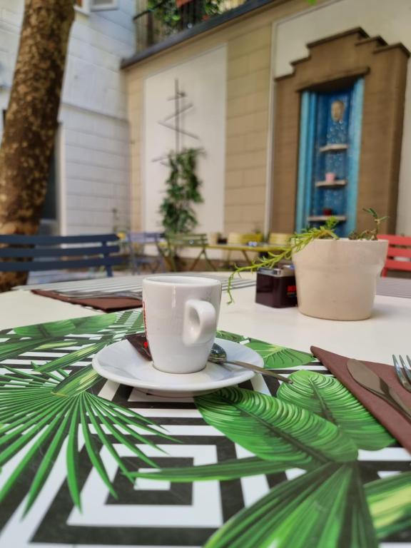 Příslušenství pro přípravu čaje a kávy v ubytování Green Class Hotel Astoria