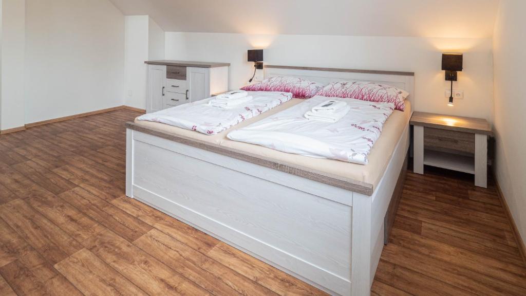 Postel nebo postele na pokoji v ubytování Apartmány Habánská, celý dům
