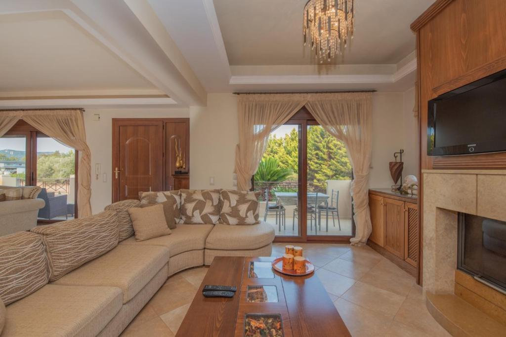 Część wypoczynkowa w obiekcie Emma's Luxury Villa