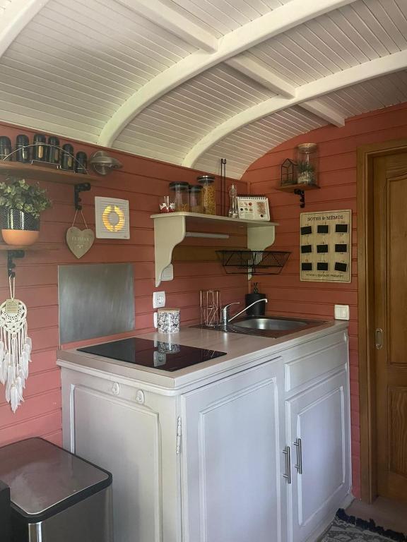 Roulotte en bois Sud France - 帐篷