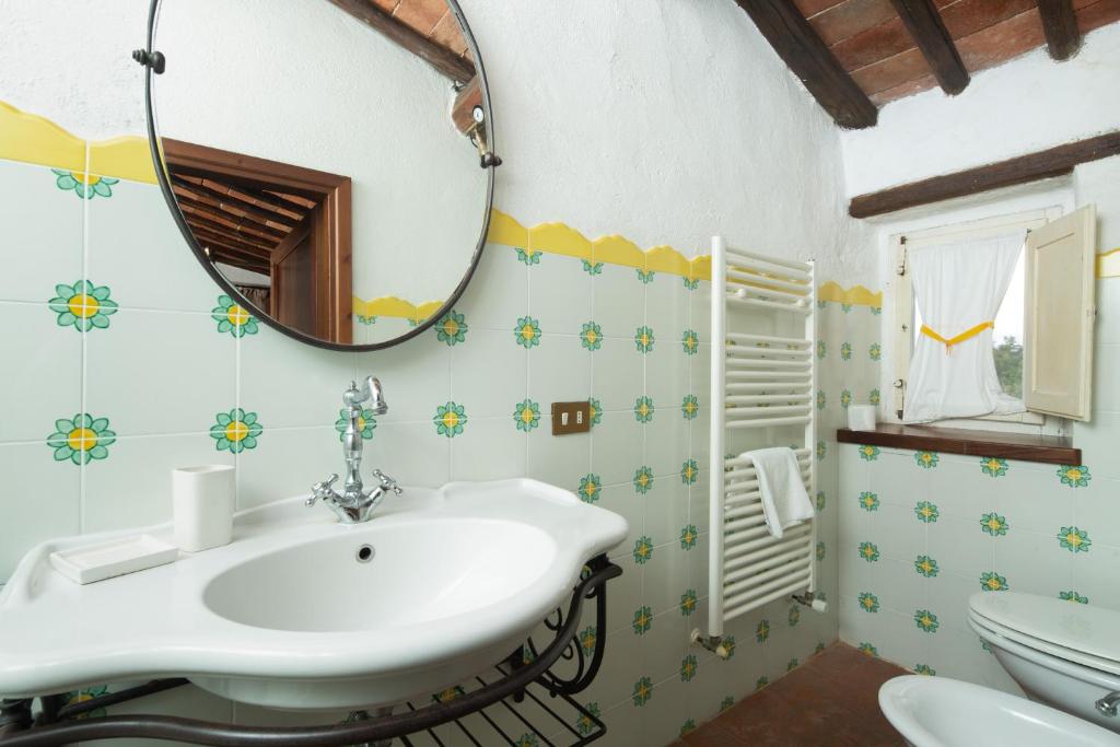 Kúpeľňa v ubytovaní Casa al Monte by VacaVilla