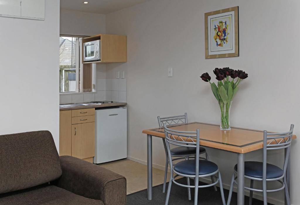 Kuchyň nebo kuchyňský kout v ubytování Amalfi Motor Lodge