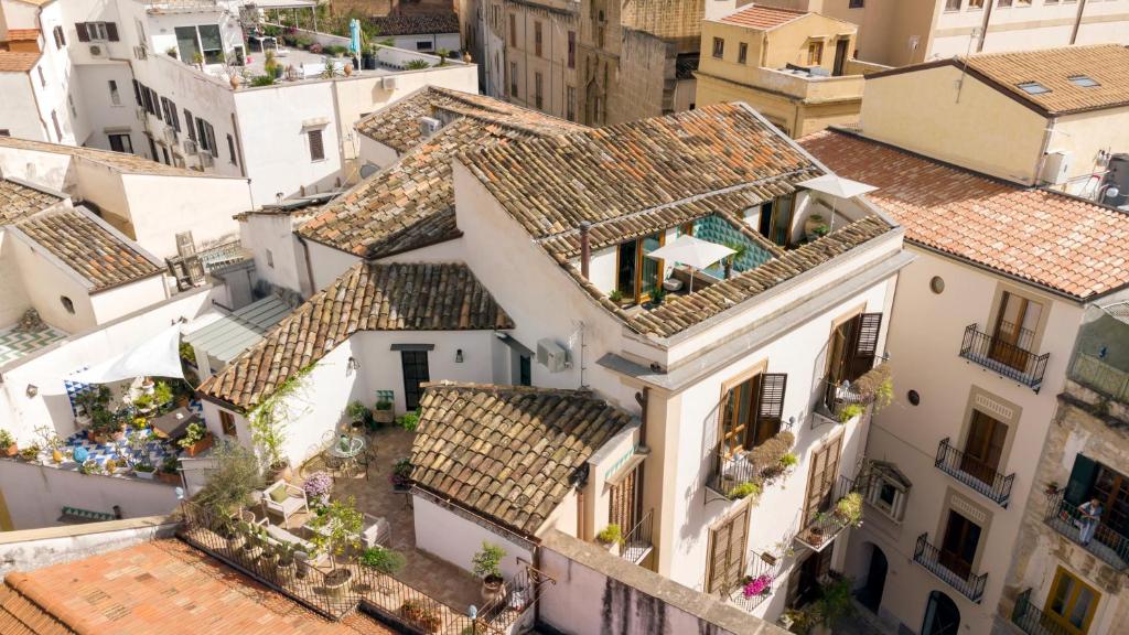 Sui Tetti di Balarm Boutique Rooms - 3