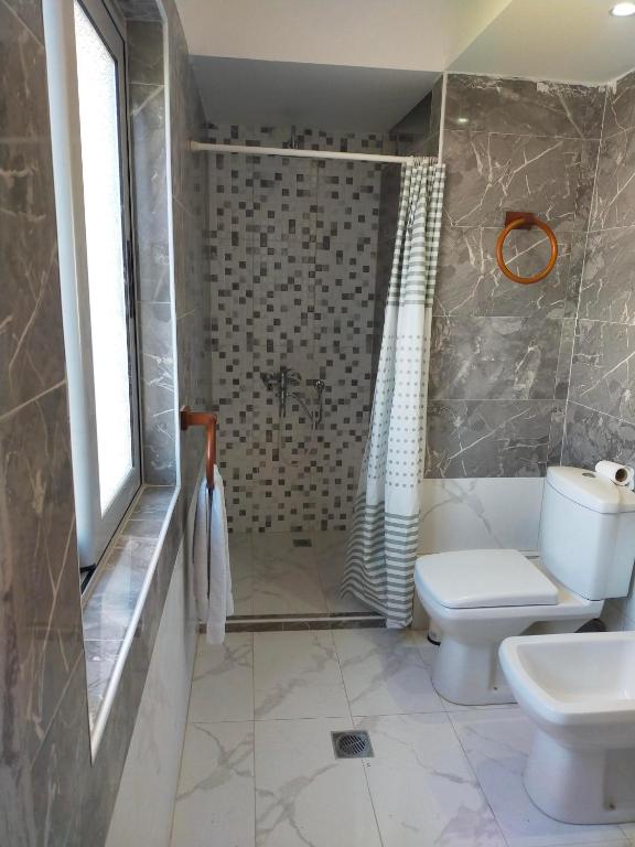 RAINBOW HOUSE APARTMENT SARANDA - Image 8
