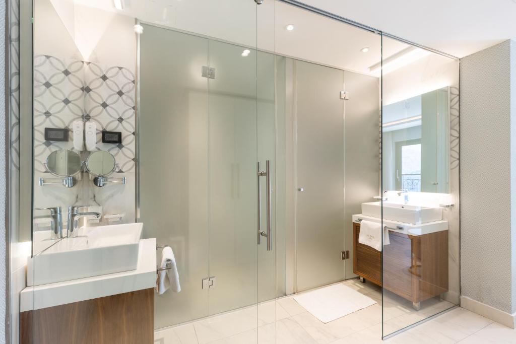 HUMA Kotor Bay Hotel and Villas - 9