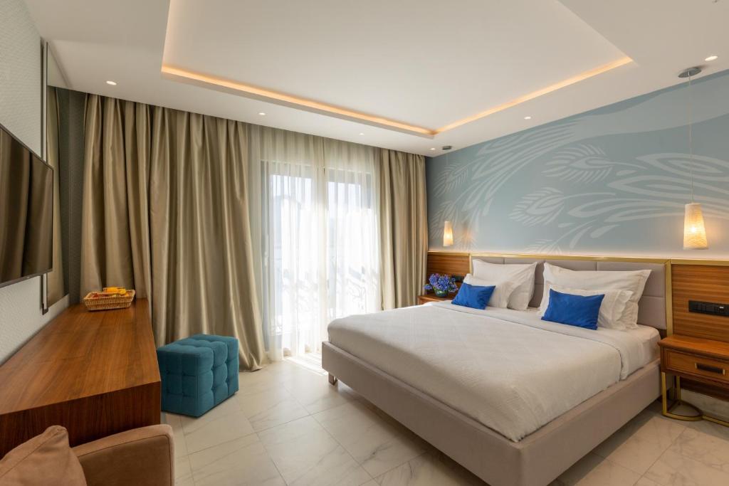 HUMA Kotor Bay Hotel and Villas - 8