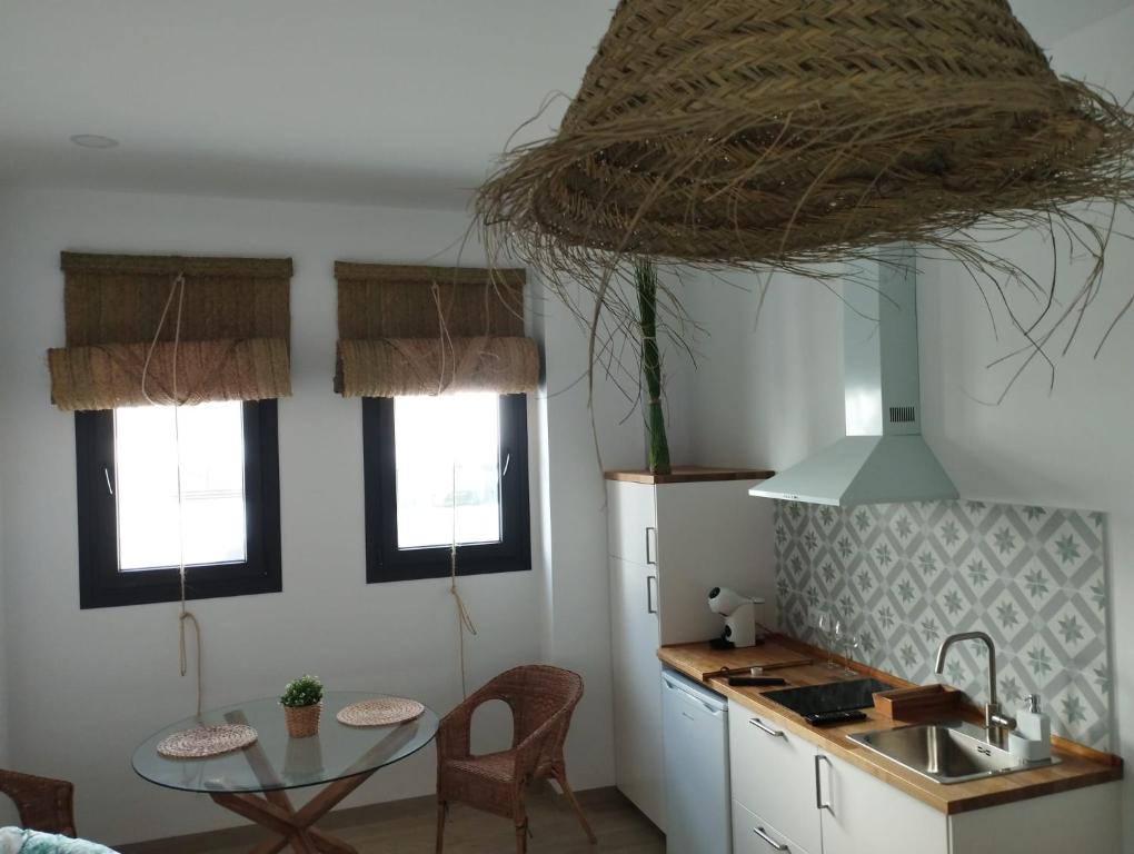 A kitchen or kitchenette at Mirador de Trafalgar Conil