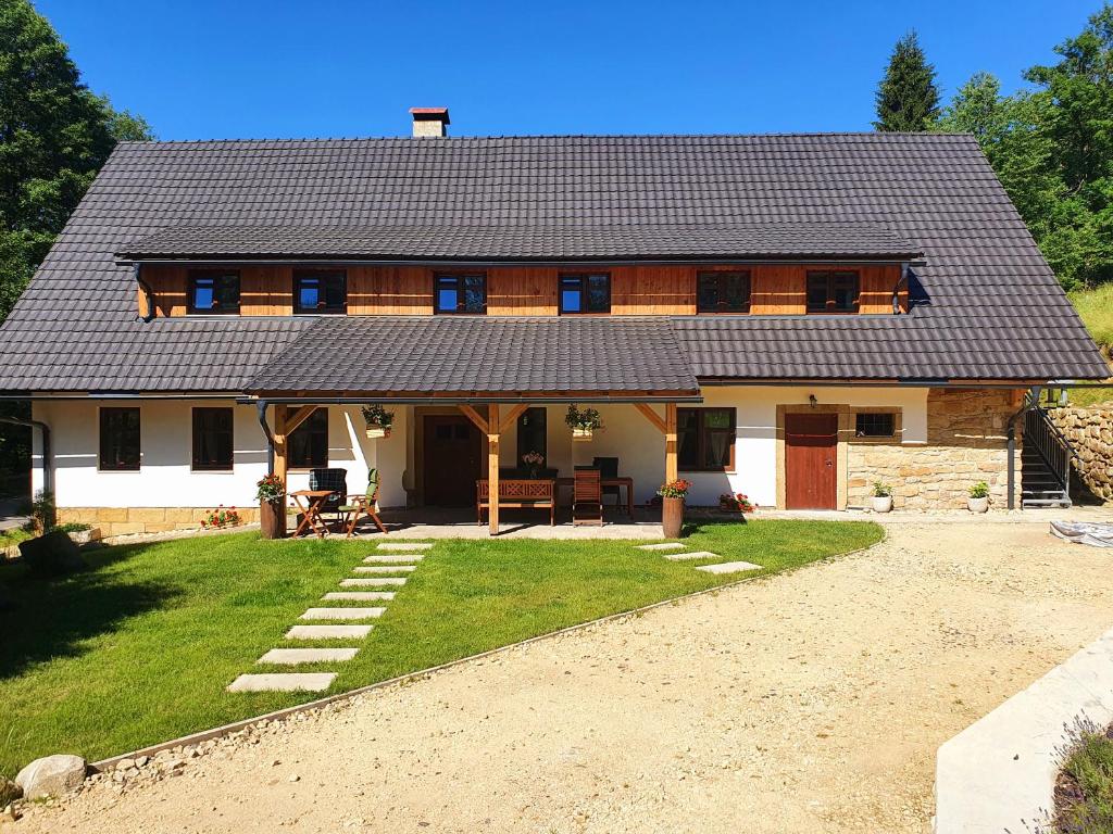 Budova, kde se the country house nachází