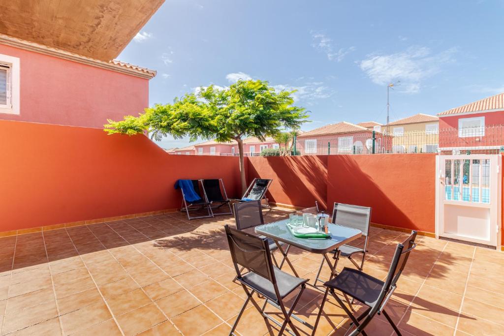 A balcony or terrace at Flatguest Costa Golf II