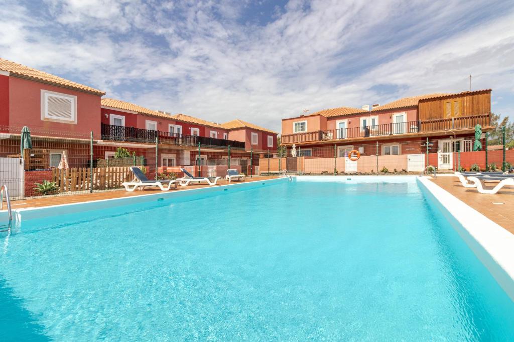 The swimming pool at or close to Flatguest Costa Golf II