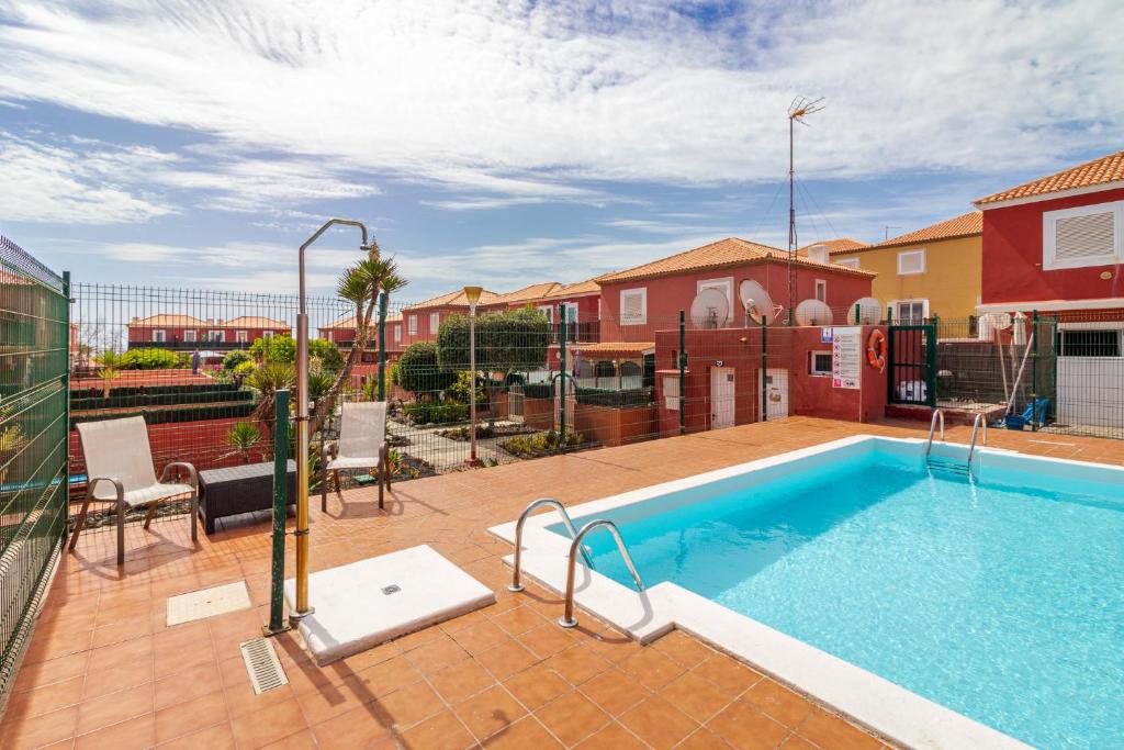 The swimming pool at or close to Flatguest Costa Golf II
