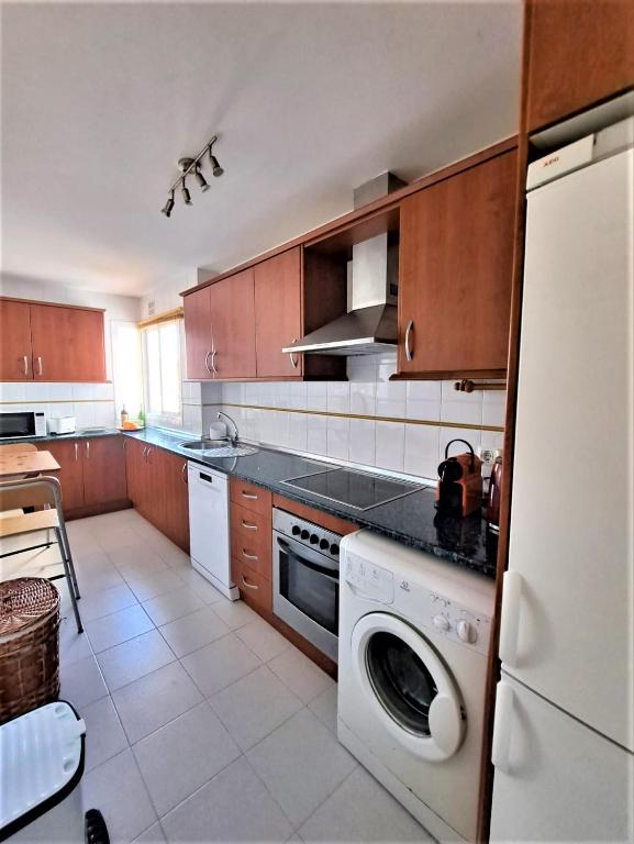 Kuchyň nebo kuchyňský kout v ubytování Apartment at Balcones de los Hidalgos 2
