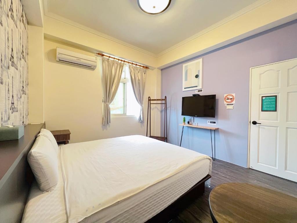 Better Future - Deluxe Double Room