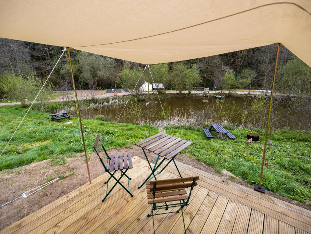 Příroda nedaleko luxury tent