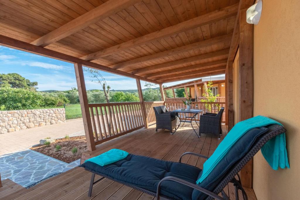 Balkón nebo terasa v ubytování Mobile home Sea Shell