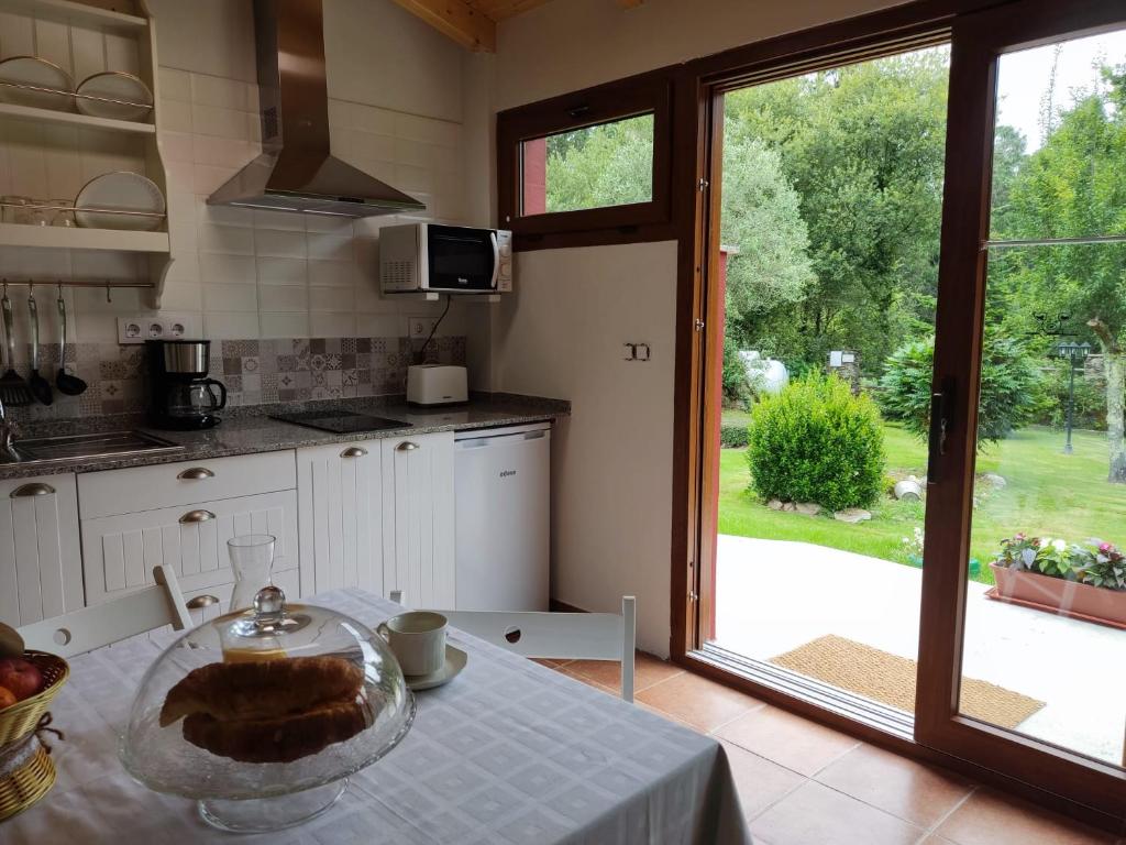 Kuchnia lub aneks kuchenny w obiekcie Casa Rural Penaquente