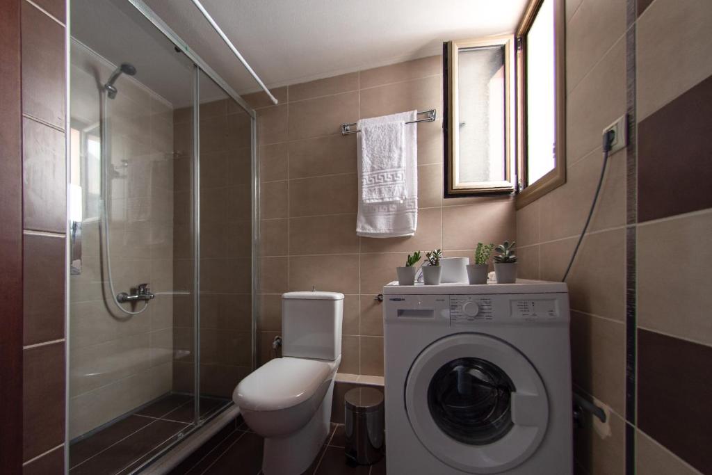 Kúpeľňa v ubytovaní Libyan Sea Luxury Apartment 1