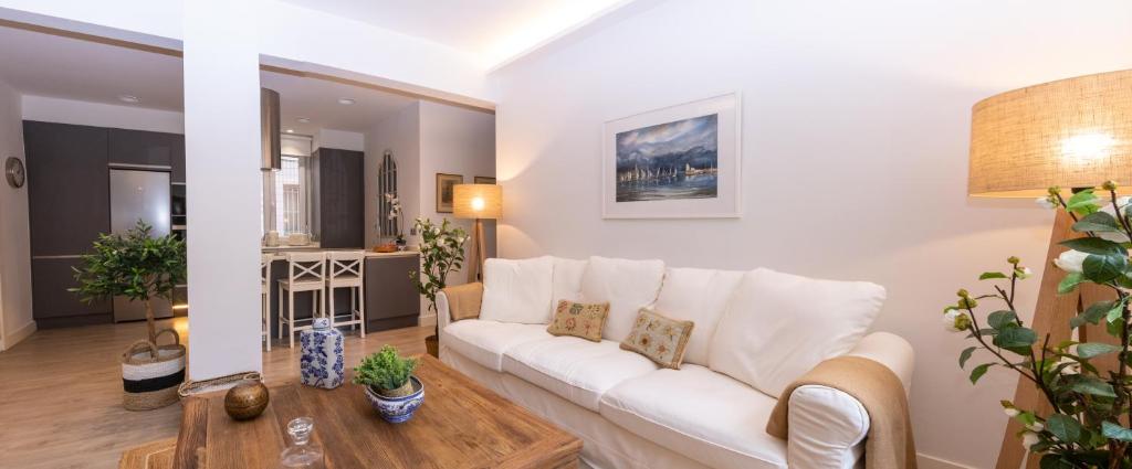 Zdjęcie z galerii obiektu Bilbao Plaza Campuzano de Bilbao Suites, elegante y céntrico w mieście Bilbao