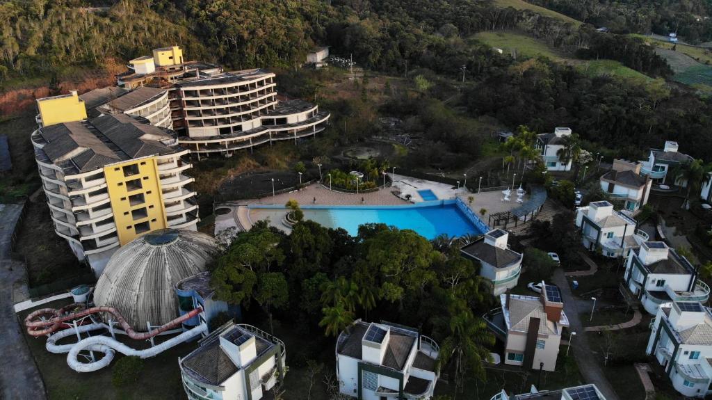 Belíssimo resort com águas termais - Casa De Dos Dormitorios