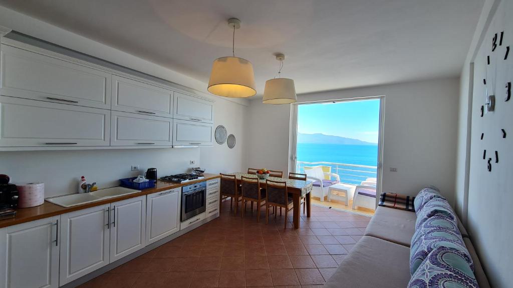 Sarande Barracuda View Apartment - Image 5