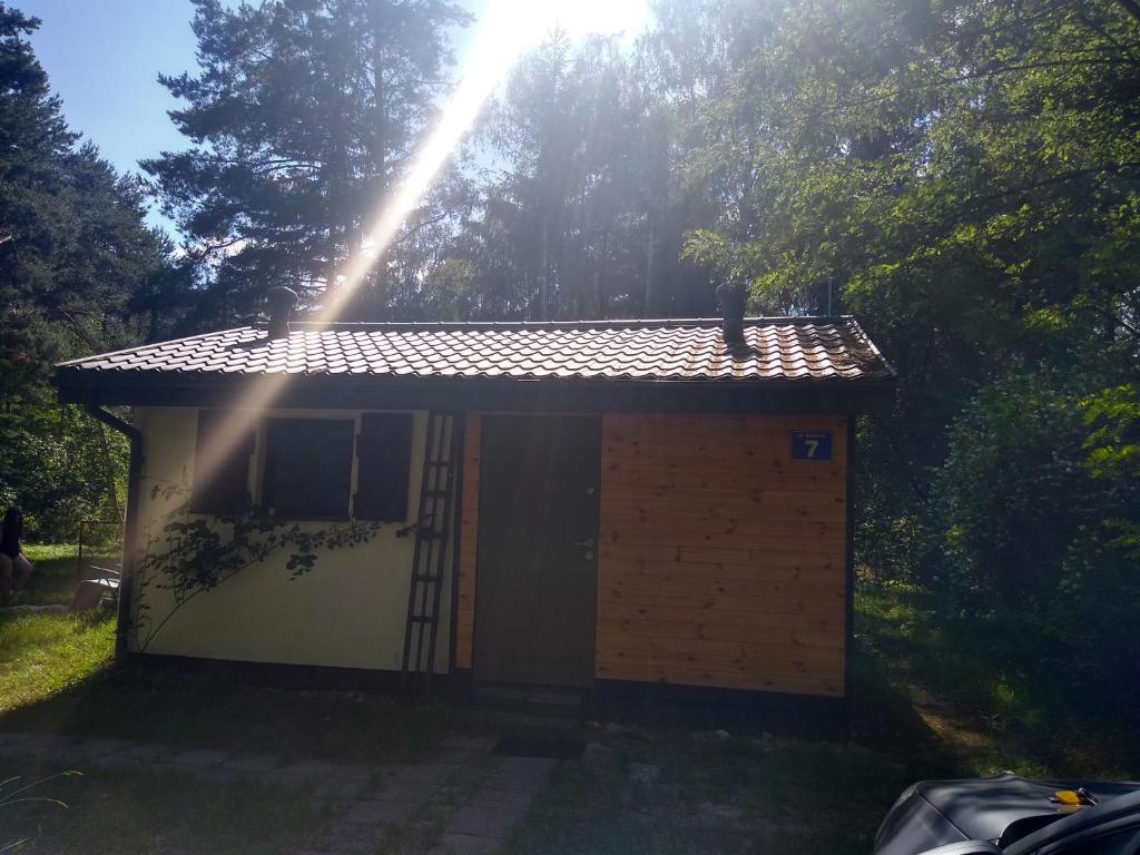 Murowany domek letniskowy na działce 1000m2 - Housity