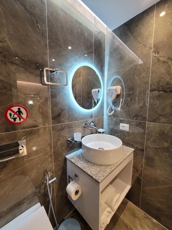 Fenix Hotel - Image 5