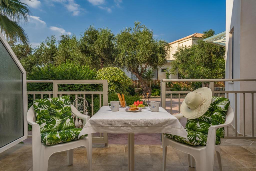 Gallery image of Patrinos Studios in Alikanas