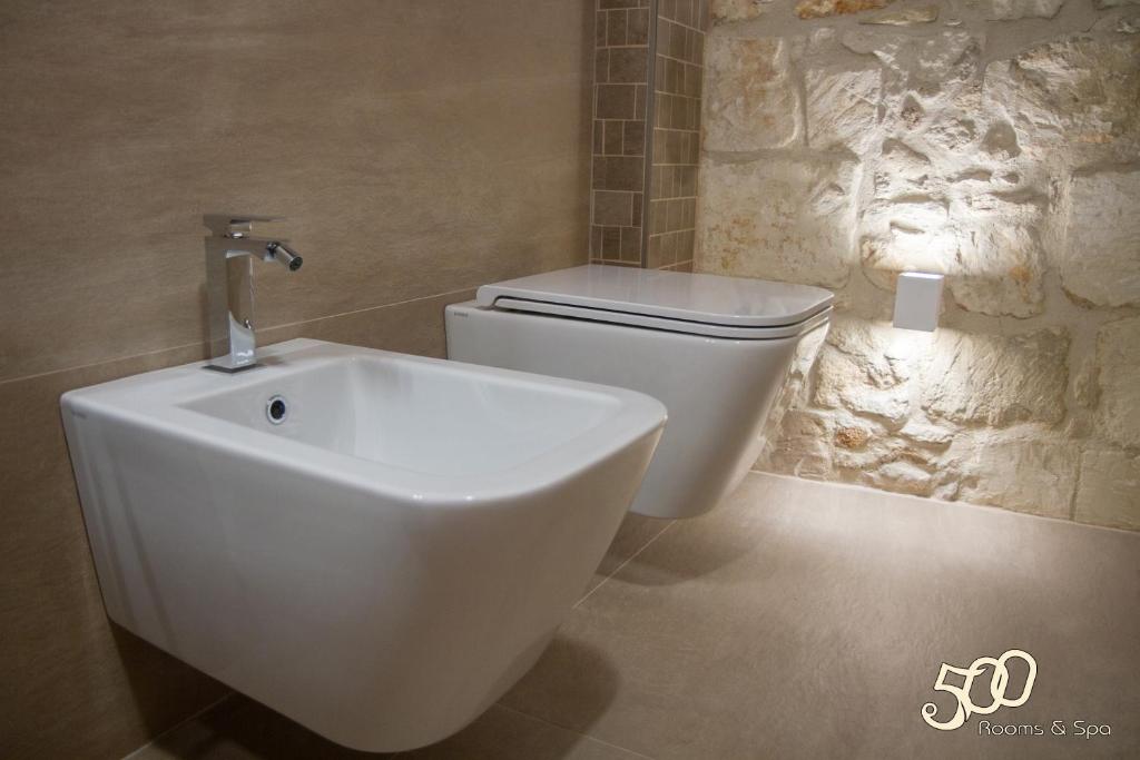 Łazienka w obiekcie 500 Home
