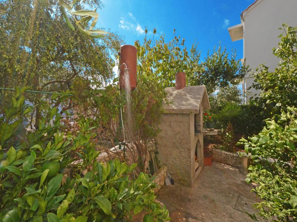 Vonkajšia záhrada v ubytovaní Apartment NADA