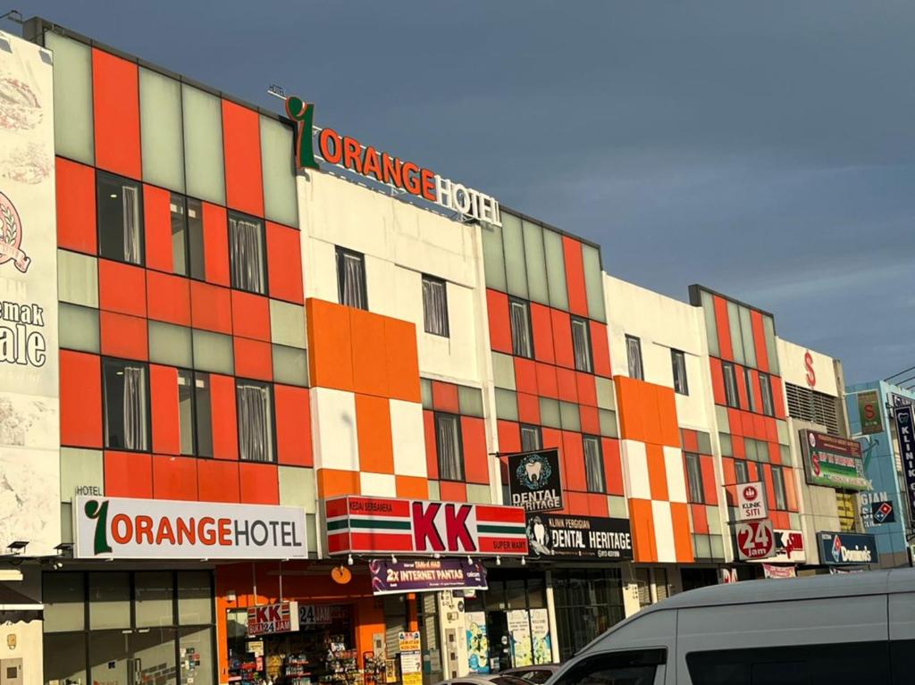 Supermarket nebo jiné obchody v  hotelu nebo okolí