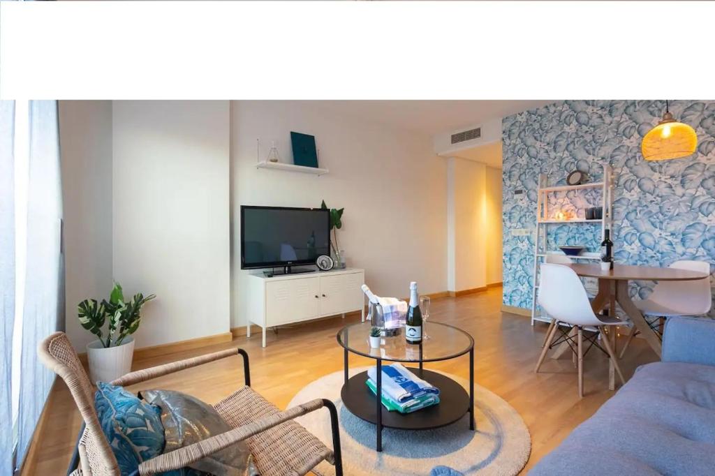 A television and/or entertainment centre at apartamento la rosaleda