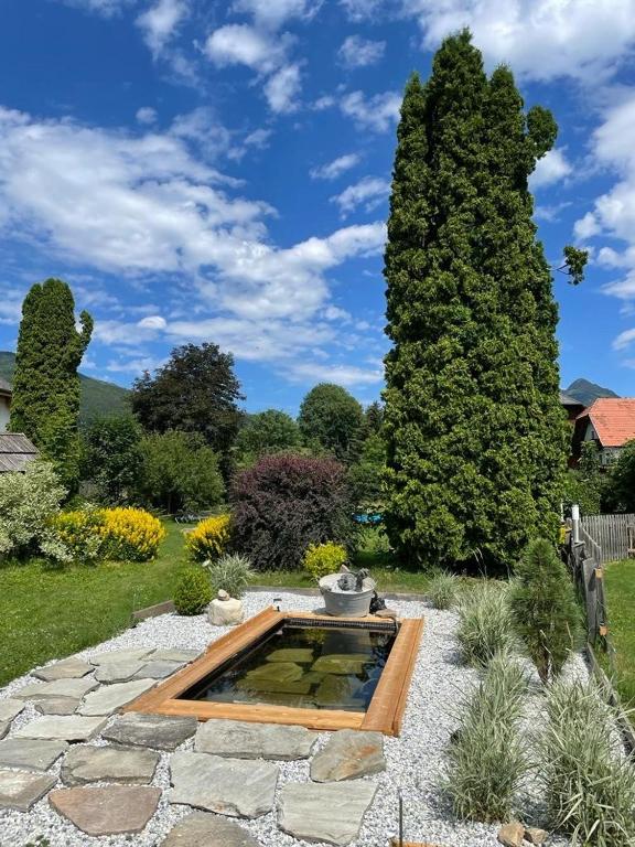 Vonkajšia záhrada v ubytovaní Hotel Aloisia, Hotel Garni