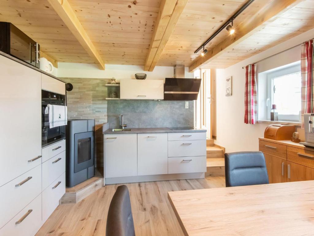 Kuchyň nebo kuchyňský kout v ubytování Apartment Bramberg near Wildkogel Ski Lift