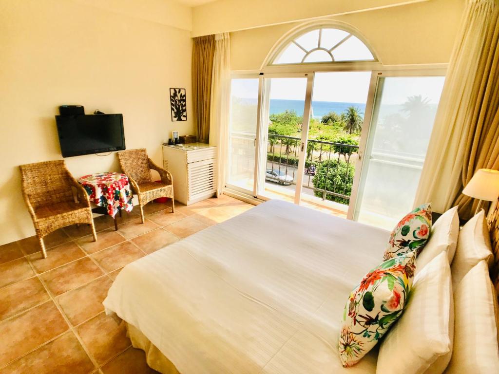 TV a/nebo společenská místnost v ubytování SpoonDrift Hostal Kenting