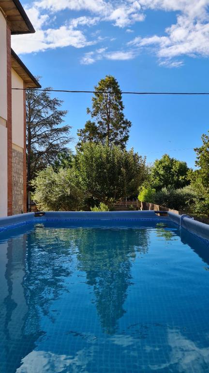 VAL D'ORCIA DELUXE 1 ELEGANTE CASA immersa nel verde con WiFi, giardino e parcheggio