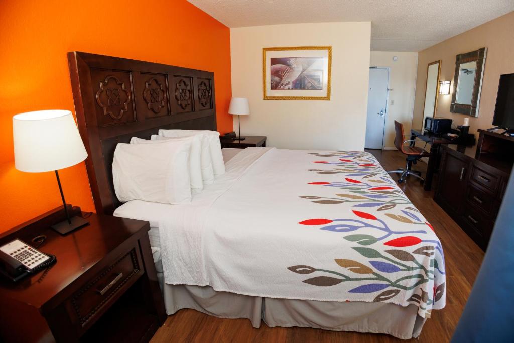 Garnet Inn & Suites, Orlando - King室 -- -- 残疾人无障碍