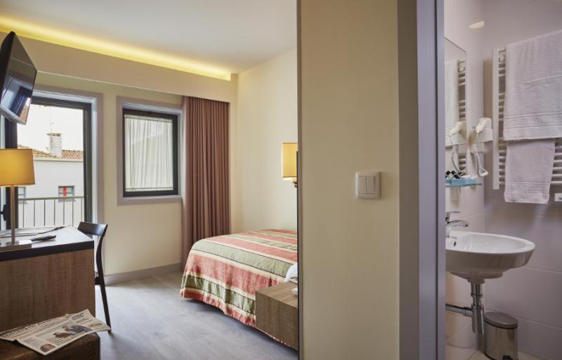 Suites & Hostel Cidade Aveiro - 5