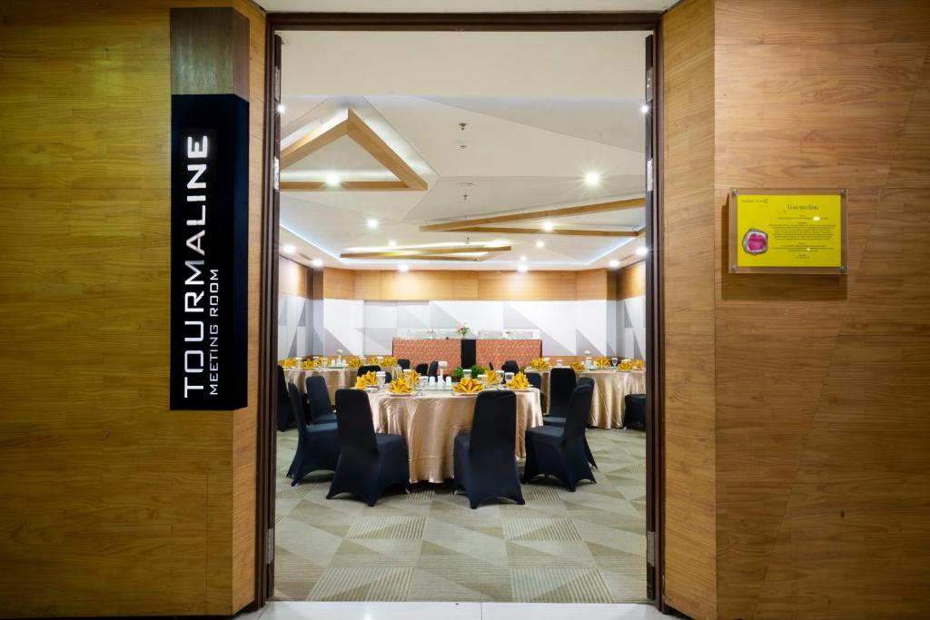 Certifikát, hodnocení, plakát nebo jiný dokument vystavený v ubytování Golden Tulip Pontianak