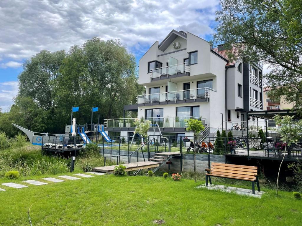 Vonkajšia záhrada v ubytovaní Cobalt Apartments