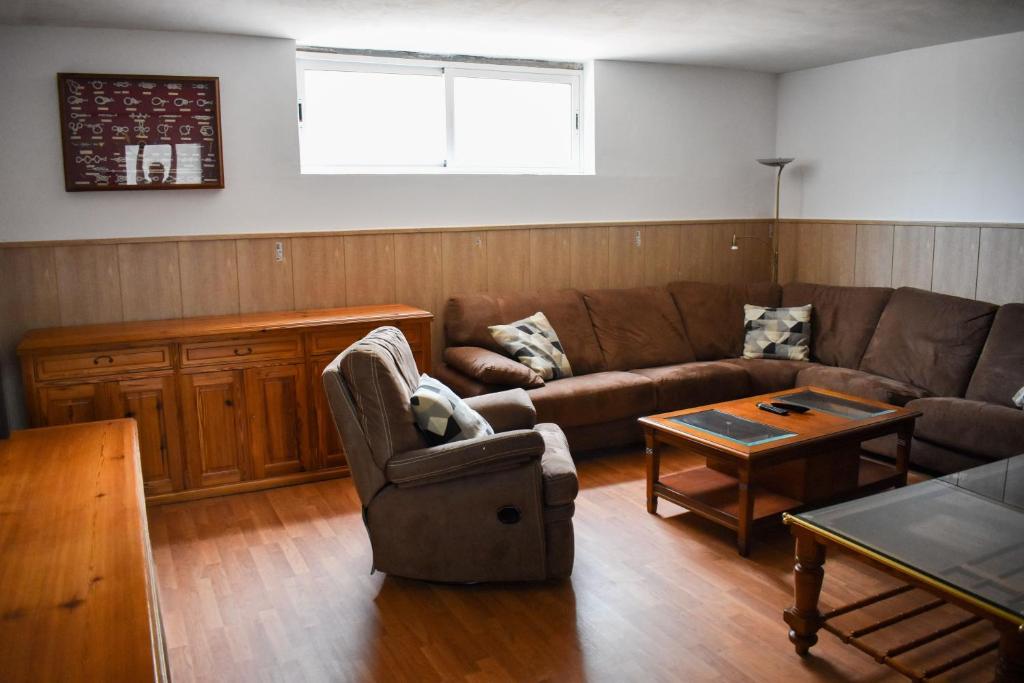 A seating area at Salvadora Luminosa