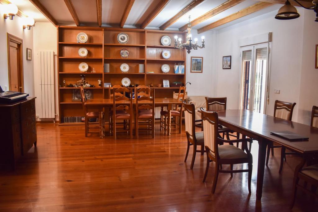 A seating area at Salvadora Luminosa