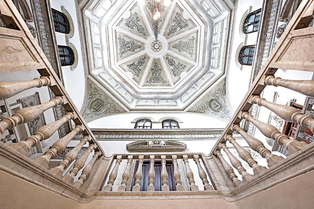 Foto dalla galleria di Hospes Palacio de los Patos a Granada