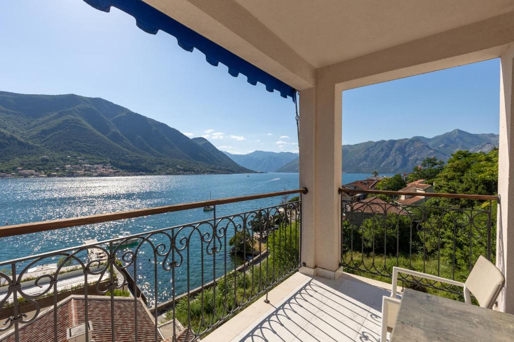 HUMA Kotor Bay Hotel and Villas - 11