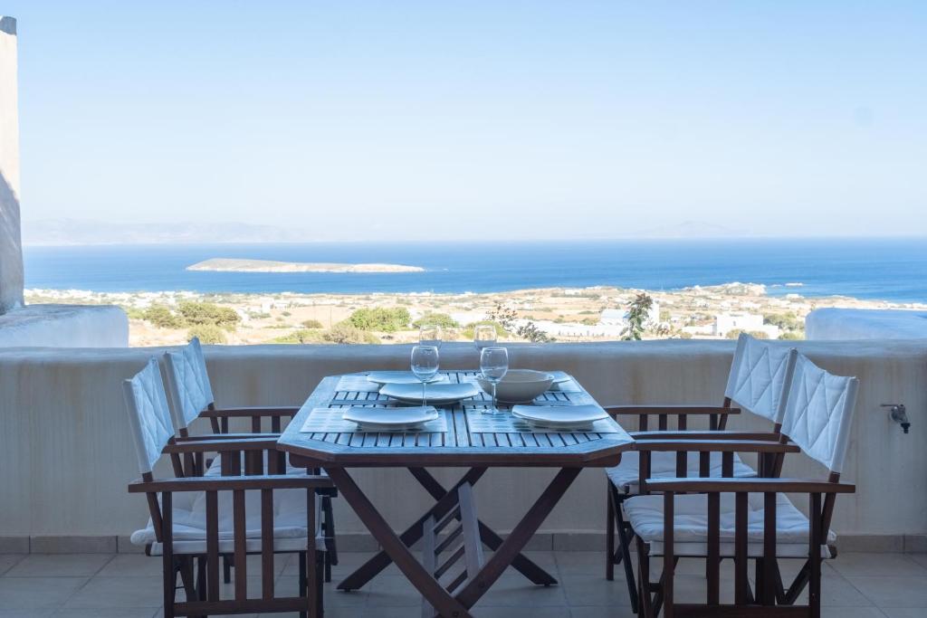 Cycladic home with Seaview and Swimming pool